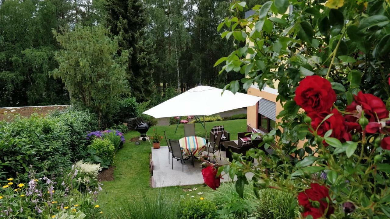Zum Ehranger Wald 2A Apartment Trier Bagian luar foto
